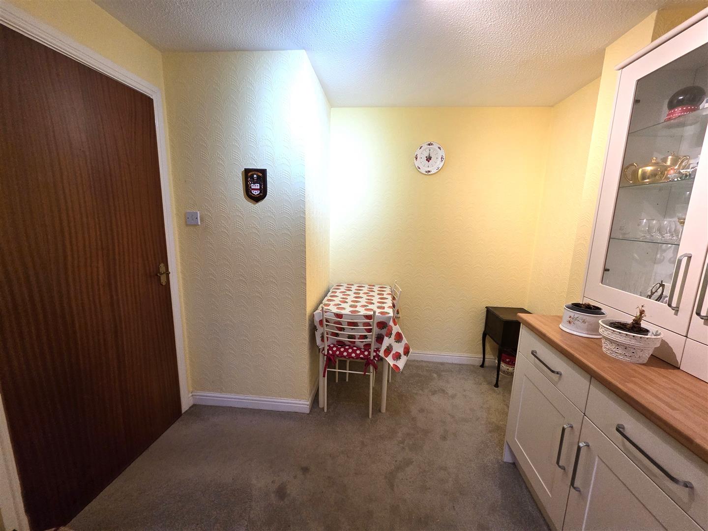 Dining Kitchen Cont
